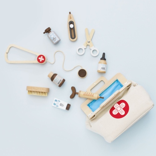 Le Toy Van Wooden Animal Vet Set